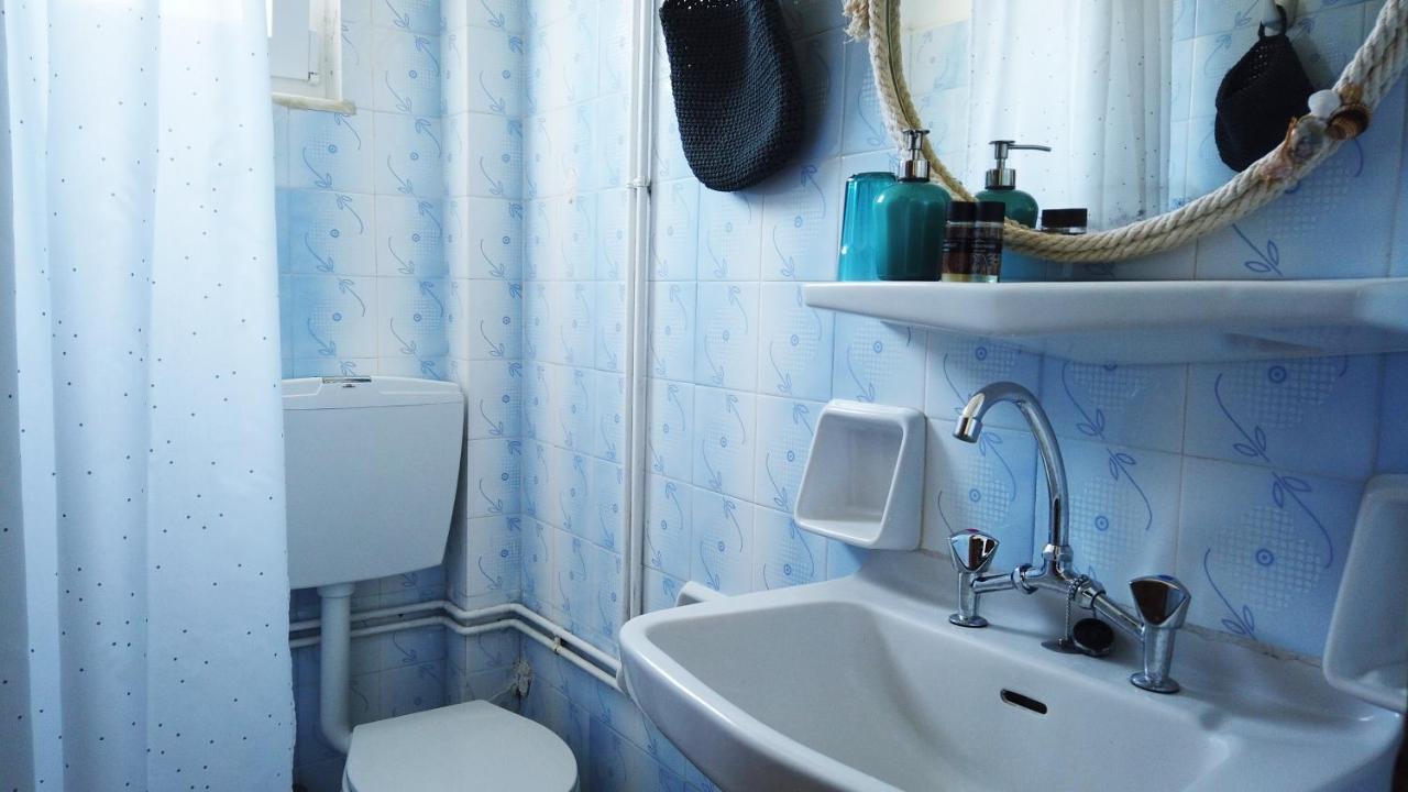 Fistiki Rooms Agia Marina  Eksteriør billede